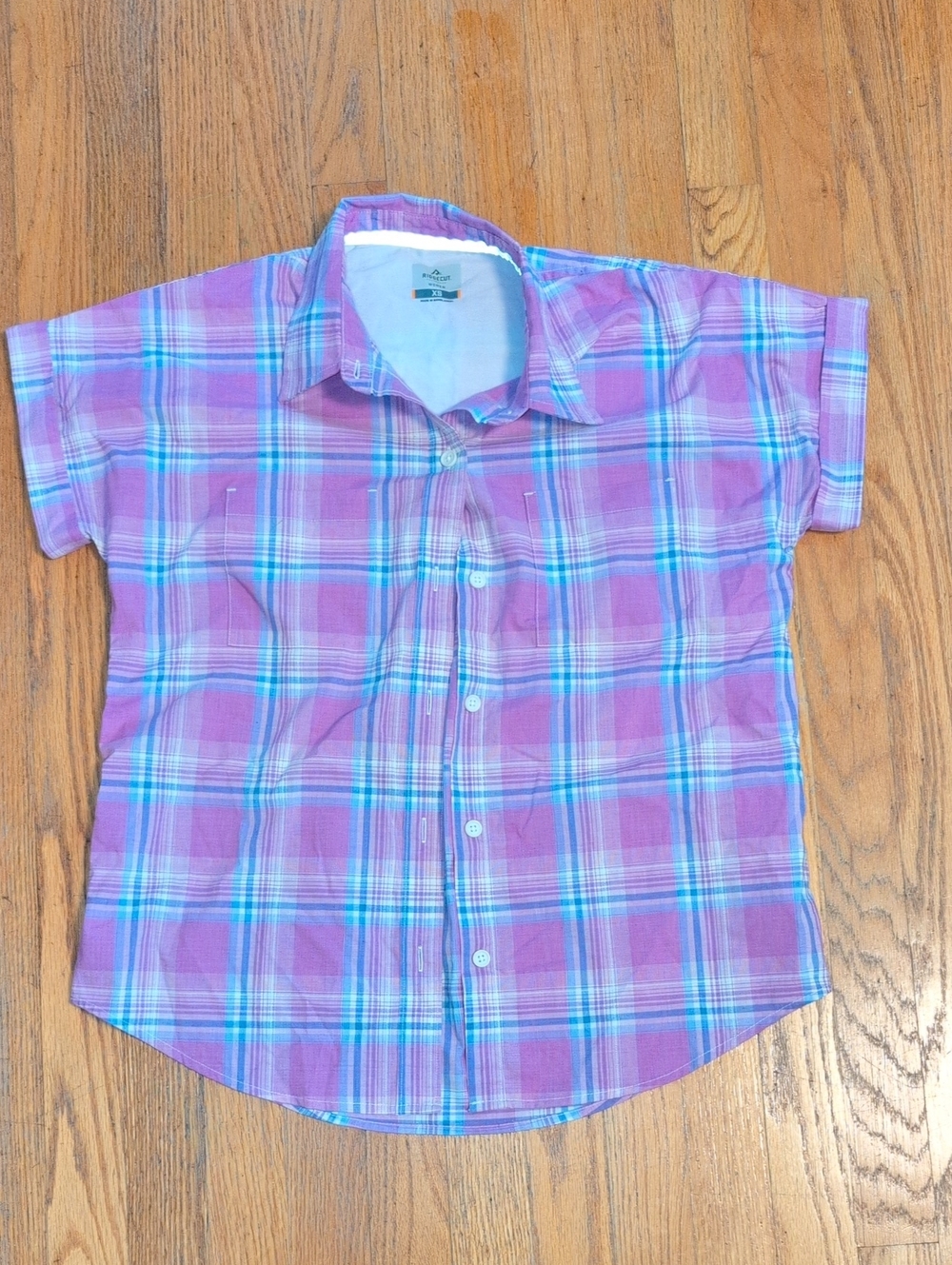 Women’s Pink Plaid Short-Sleeve Button-Down Shirt